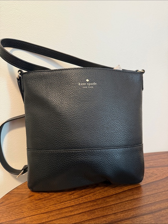 kate spade Handbags - kate spade Black Pebbled Leather Messenger Crossbody
